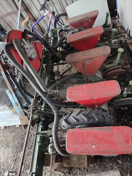 Nodet Pneumassem 5 redova