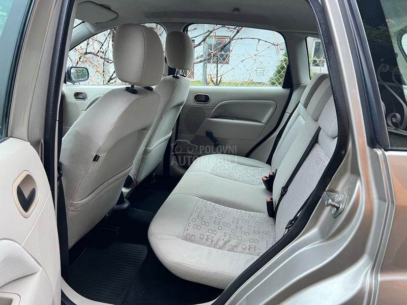 Ford Fiesta 1.3b