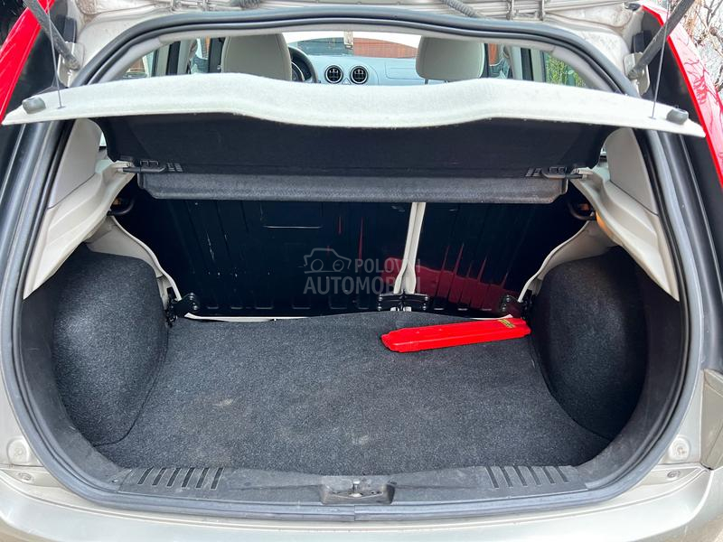 Ford Fiesta 1.3b