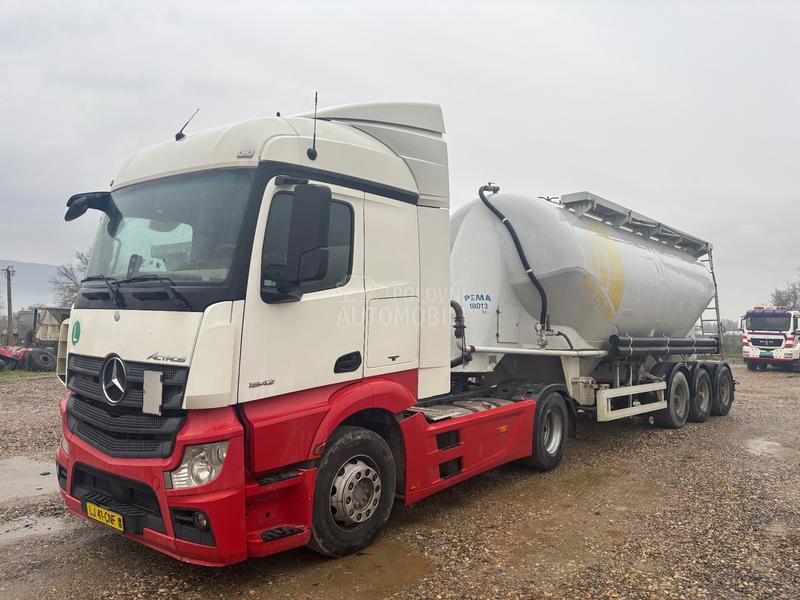Mercedes Benz 1842 cisterna