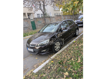 Opel Astra J 