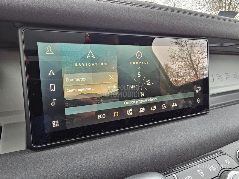 Land Rover Defender SE