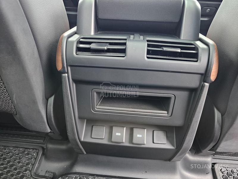 Land Rover Defender SE