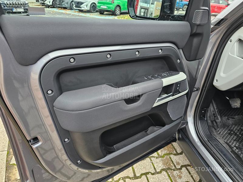 Land Rover Defender SE