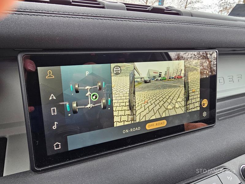 Land Rover Defender SE