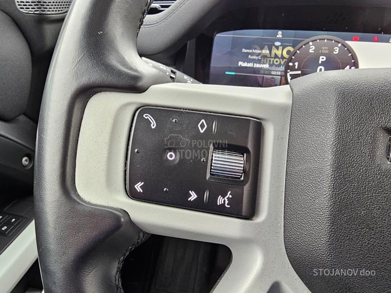 Land Rover Defender SE