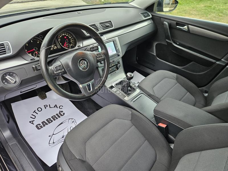 Volkswagen Passat B7 1.6 TDI HIGHLINE