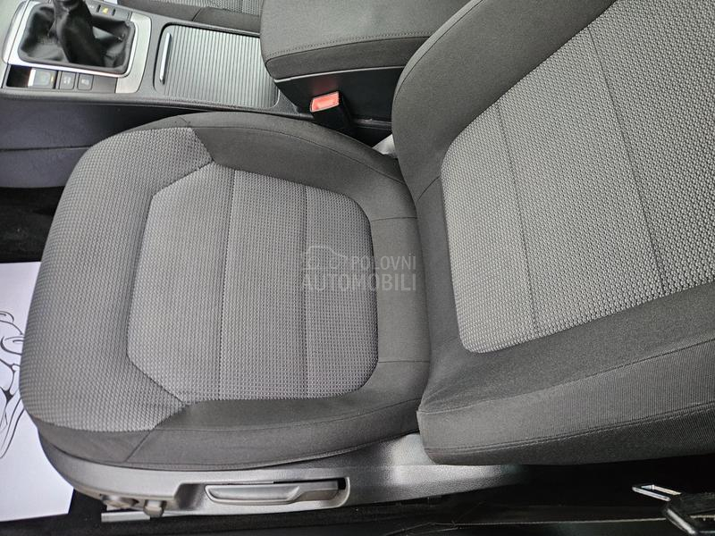 Volkswagen Passat B7 1.6 TDI HIGHLINE