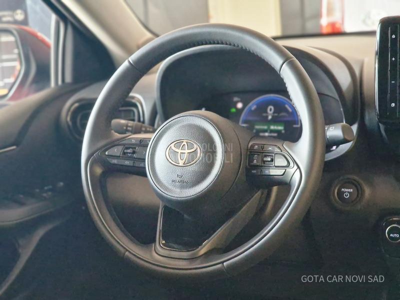Toyota Yaris 1.5 HEV  SOL ASSIST