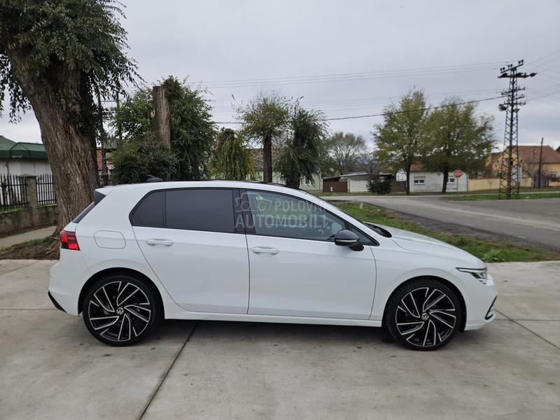 Volkswagen Golf 8 2.0 TDI HIGHLINE