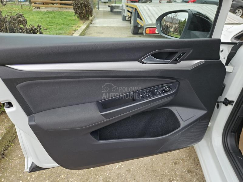 Volkswagen Golf 8 2.0 TDI HIGHLINE