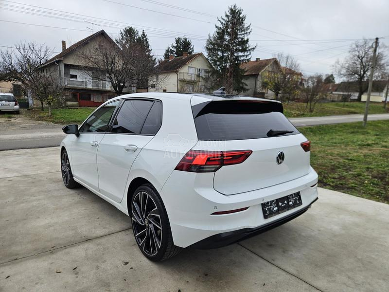 Volkswagen Golf 8 2.0 TDI HIGHLINE