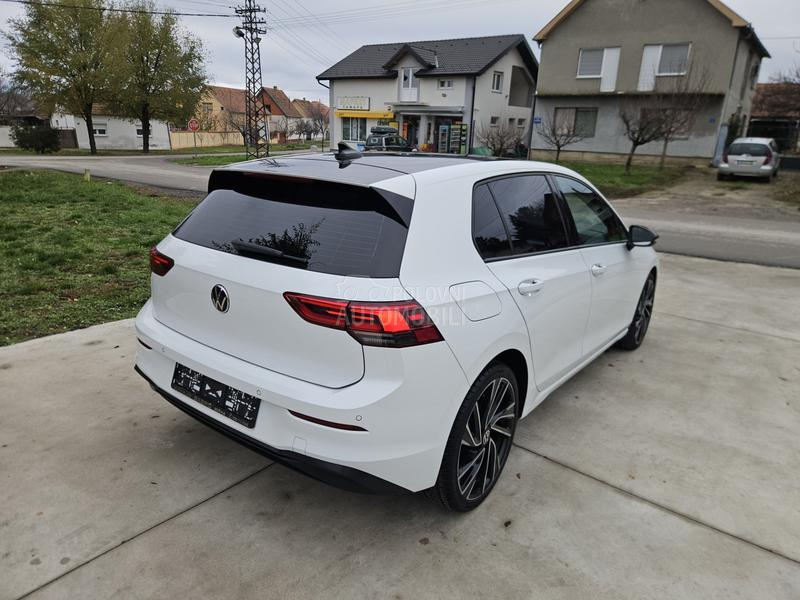 Volkswagen Golf 8 2.0 TDI HIGHLINE
