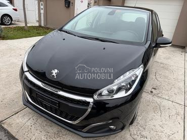 Peugeot 208 1.2 N.A.V.I