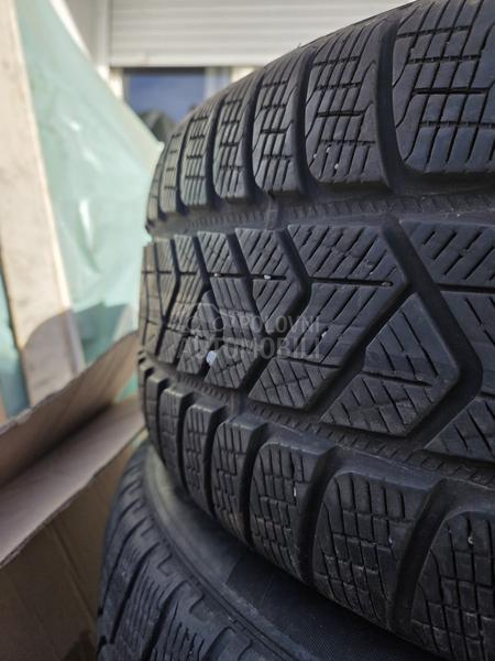 Pirelli 235/55 R19 Zimska