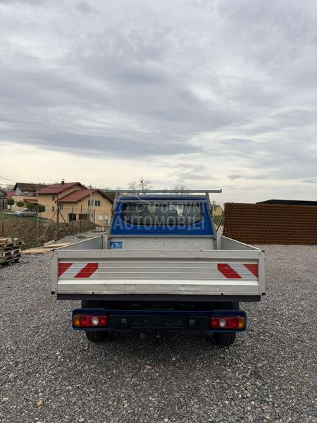 Volkswagen Transporter T5 2.5 TDI