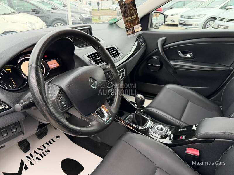 Renault Megane 1.2b