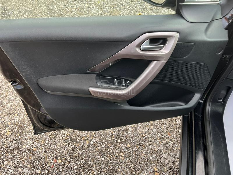 Peugeot 2008 1.6 hdi Exclusive