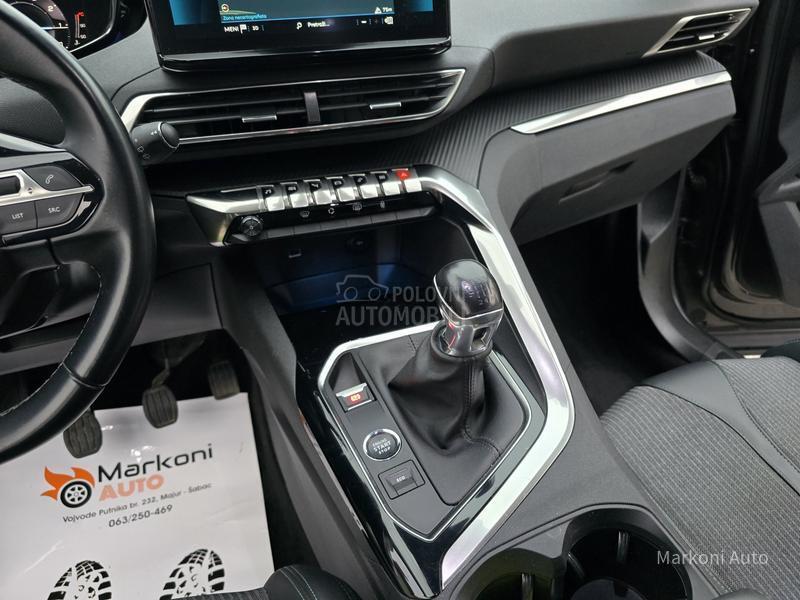 Peugeot 3008 1.2 Puretech/Allure