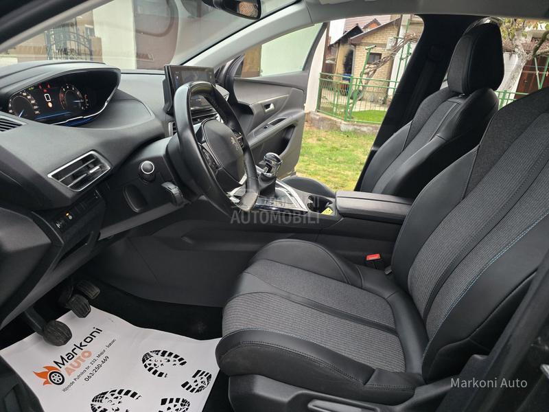 Peugeot 3008 1.2 Puretech/Allure