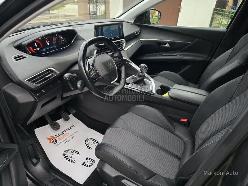 Peugeot 3008 1.2 Puretech/Allure