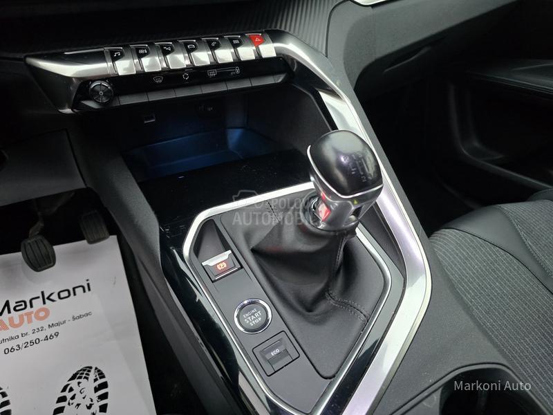 Peugeot 3008 1.2 Puretech/Allure