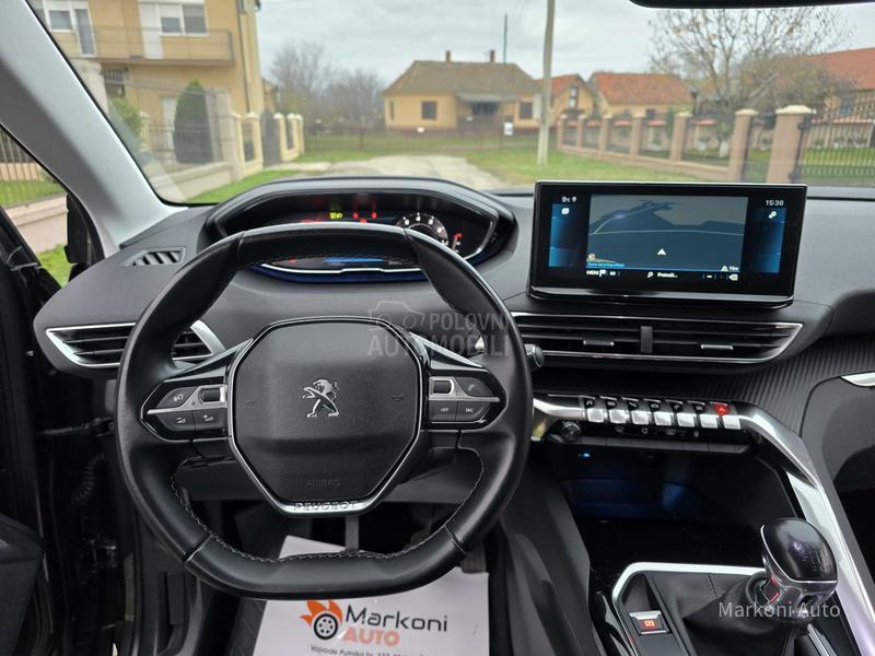 Peugeot 3008 1.2 Puretech/Allure