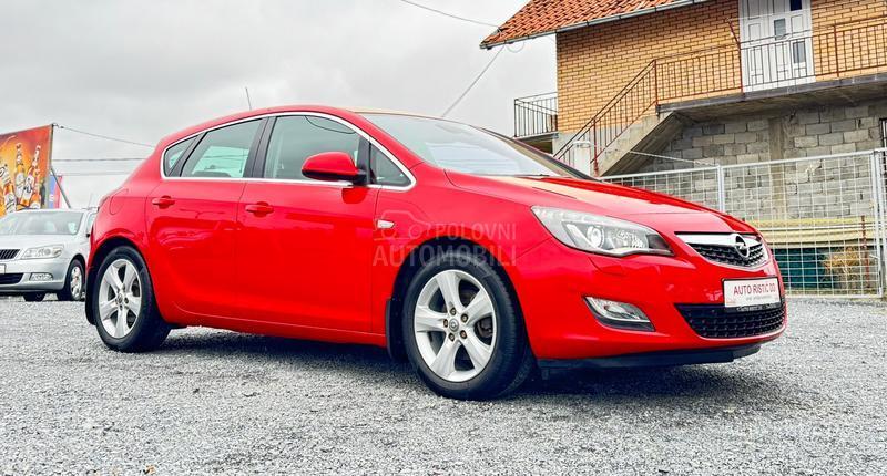 Opel Astra J L E D  F U L  T O P