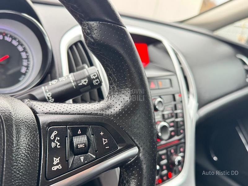 Opel Astra J L E D  F U L  T O P