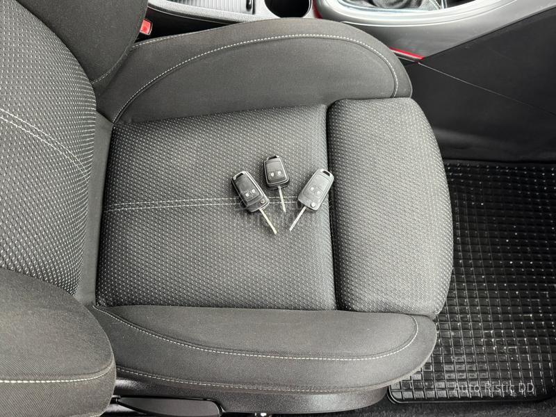 Opel Astra J L E D  F U L  T O P