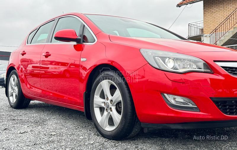 Opel Astra J L E D  F U L  T O P