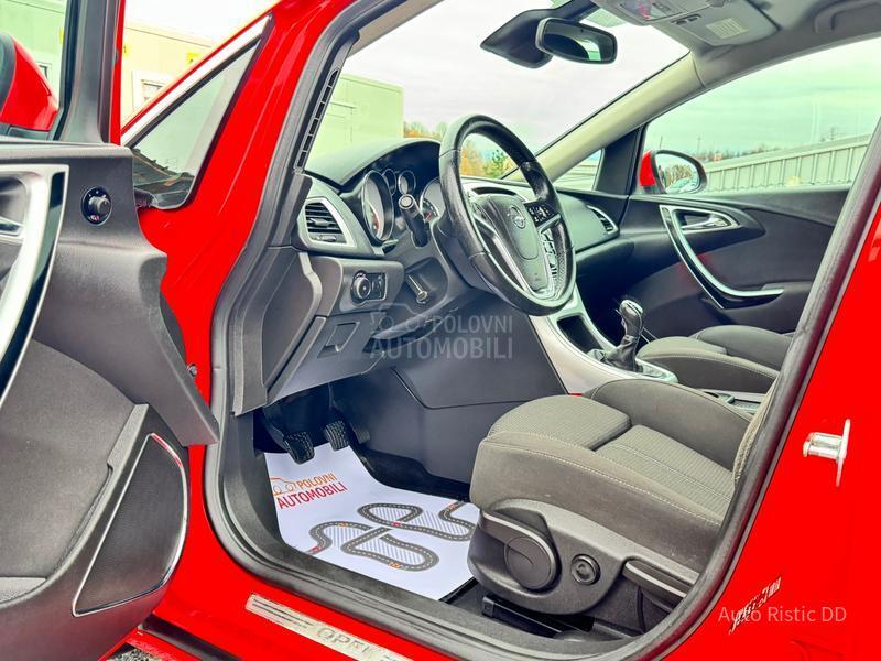 Opel Astra J L E D  F U L  T O P