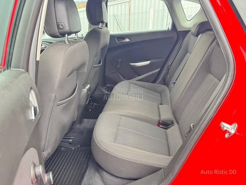 Opel Astra J L E D  F U L  T O P