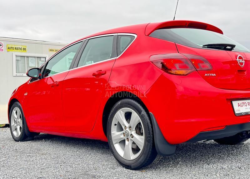 Opel Astra J L E D  F U L  T O P