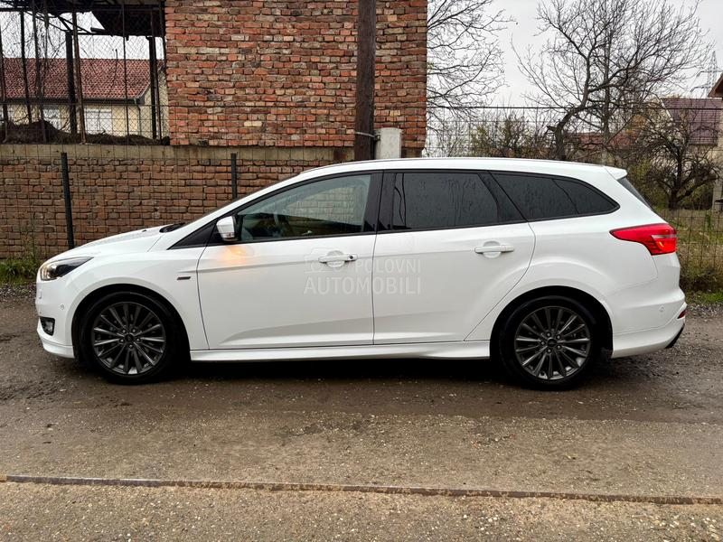 Ford Focus 1.0 EcoBoost ST/ CH