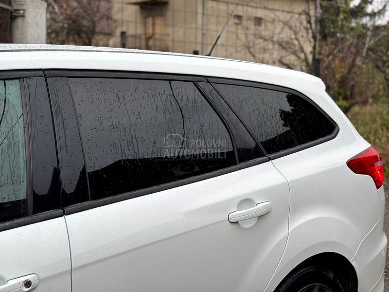 Ford Focus 1.0 EcoBoost ST/ CH