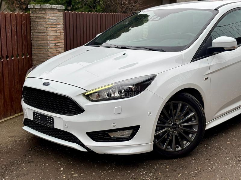 Ford Focus 1.0 EcoBoost ST/ CH