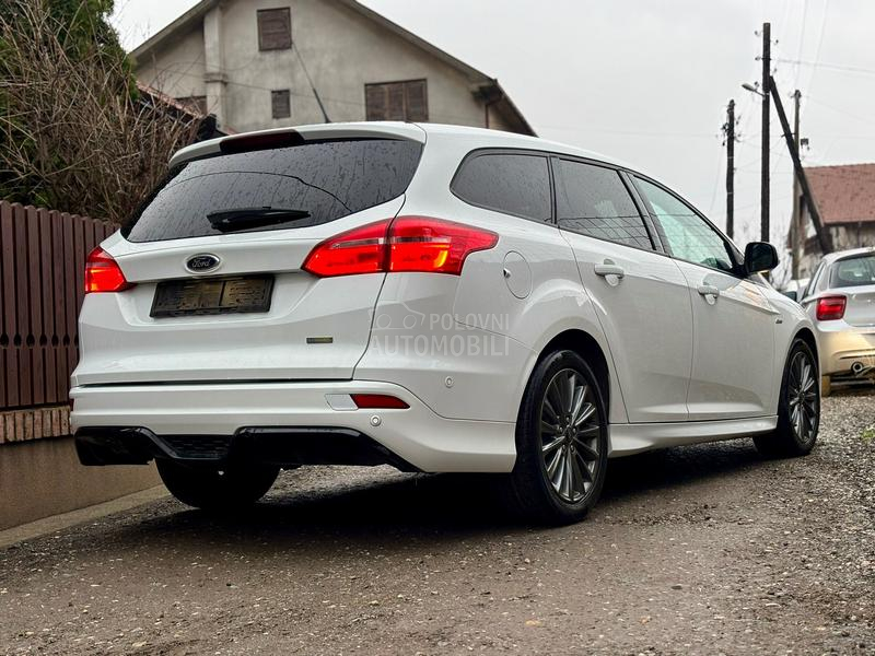 Ford Focus 1.0 EcoBoost ST/ CH