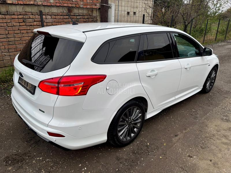 Ford Focus 1.0 EcoBoost ST/ CH