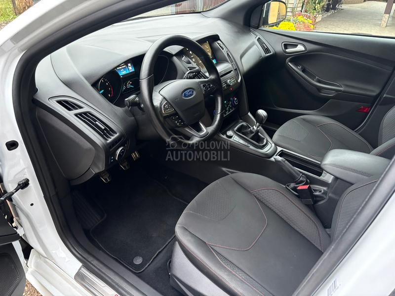 Ford Focus 1.0 EcoBoost ST/ CH