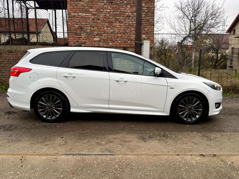 Ford Focus 1.0 EcoBoost ST/ CH
