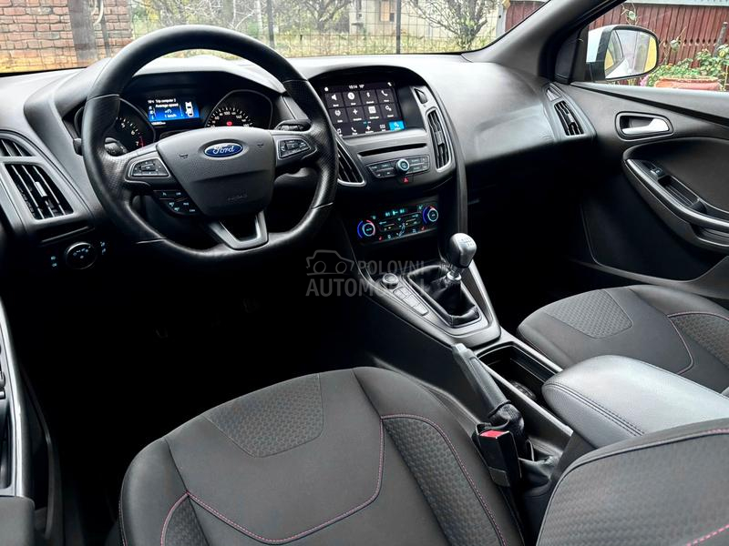 Ford Focus 1.0 EcoBoost ST/ CH