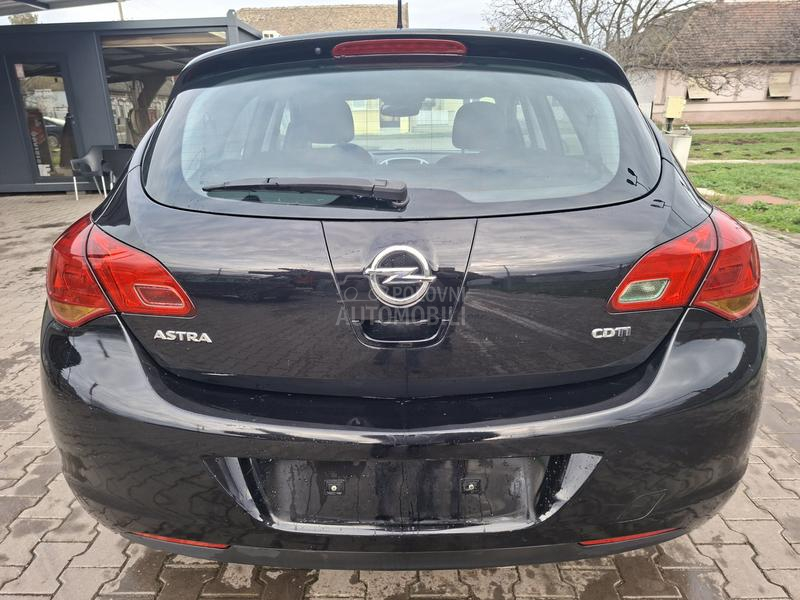 Opel Astra J 1.7cdti