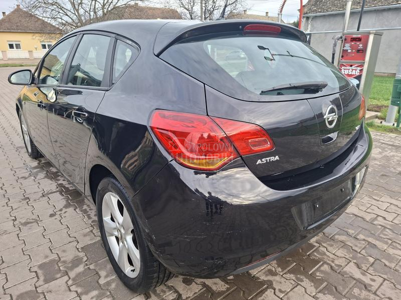 Opel Astra J 1.7cdti