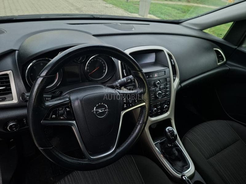 Opel Astra J 1.7cdti
