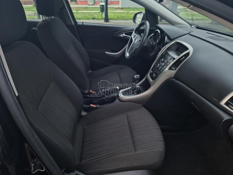 Opel Astra J 1.7cdti