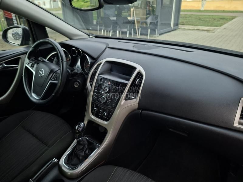 Opel Astra J 1.7cdti