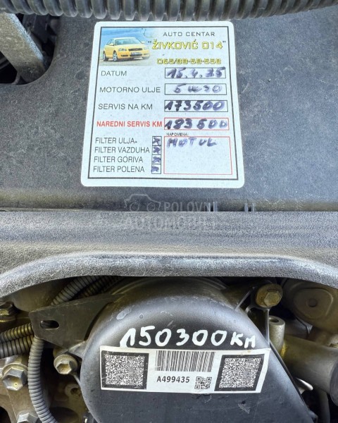 Toyota Hilux FABRIČKO STANJE/FUL