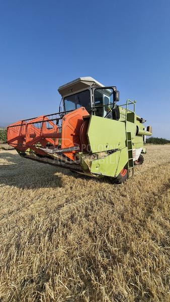 Claas Dominator 66