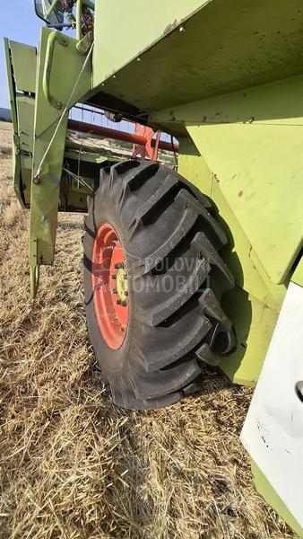 Claas Dominator 66